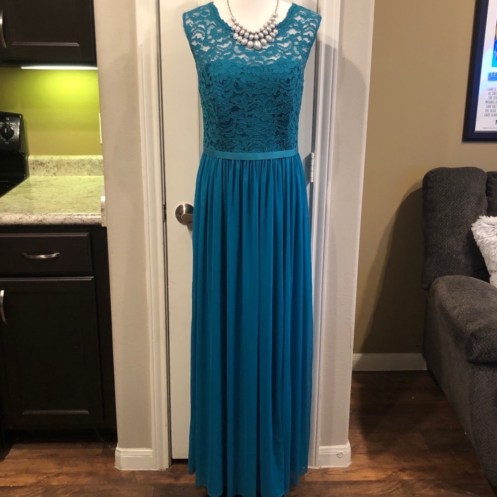 David’s Bridal Turquoise Dress